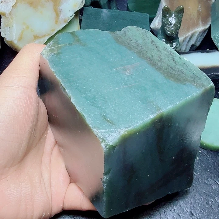 和田玉（糖玉）未镶嵌珠宝奇石