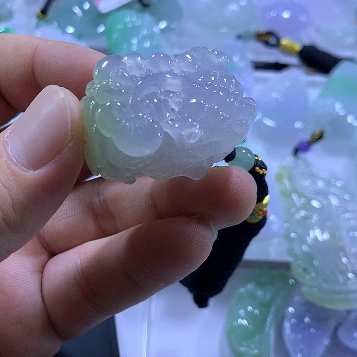 颈饰未镶嵌翡翠天然翡翠A货吊坠