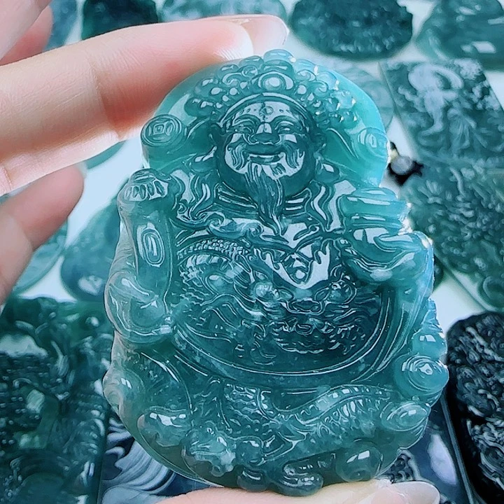 翡翠未镶嵌颈饰多样性发货天然的A货翡翠