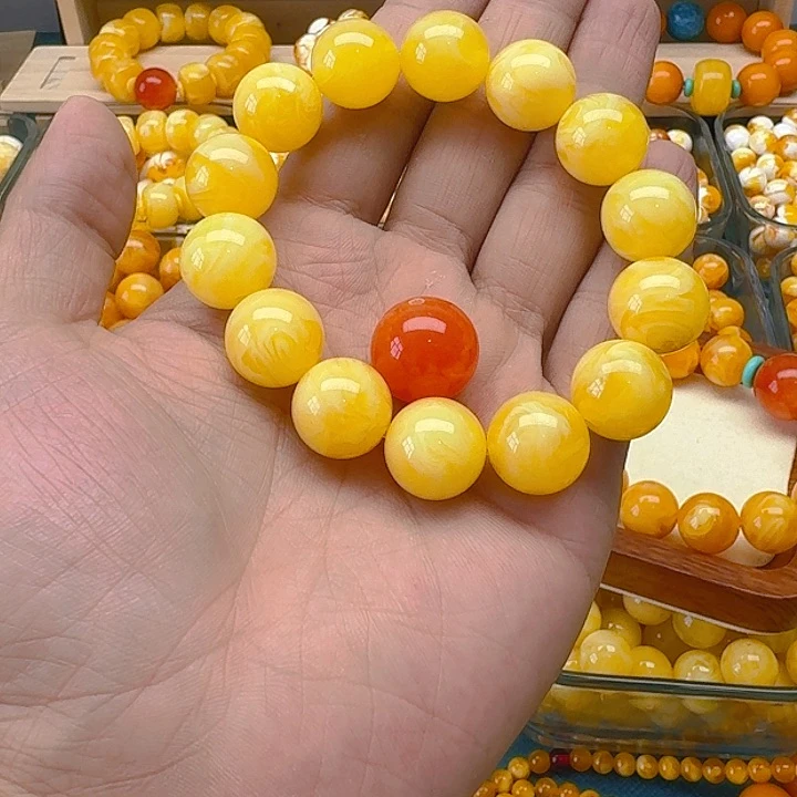 昊*鸡油黄飘花搭配一条