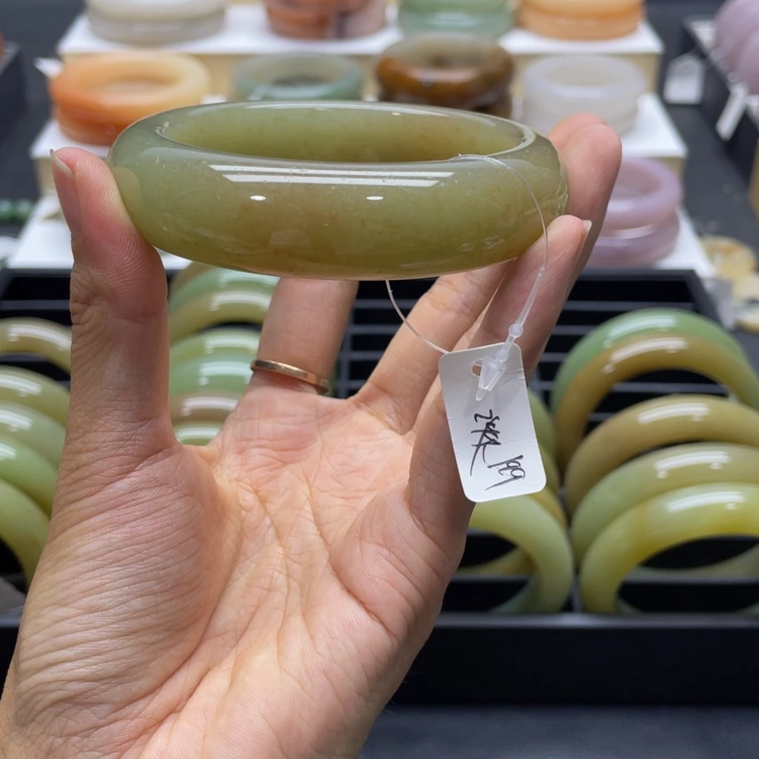 石英岩玉手镯未镶嵌鱼*饼