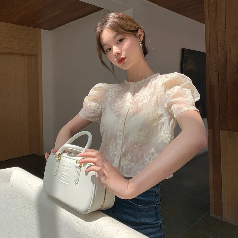 法式名媛透视重工刺绣泡泡袖上衣女S0851