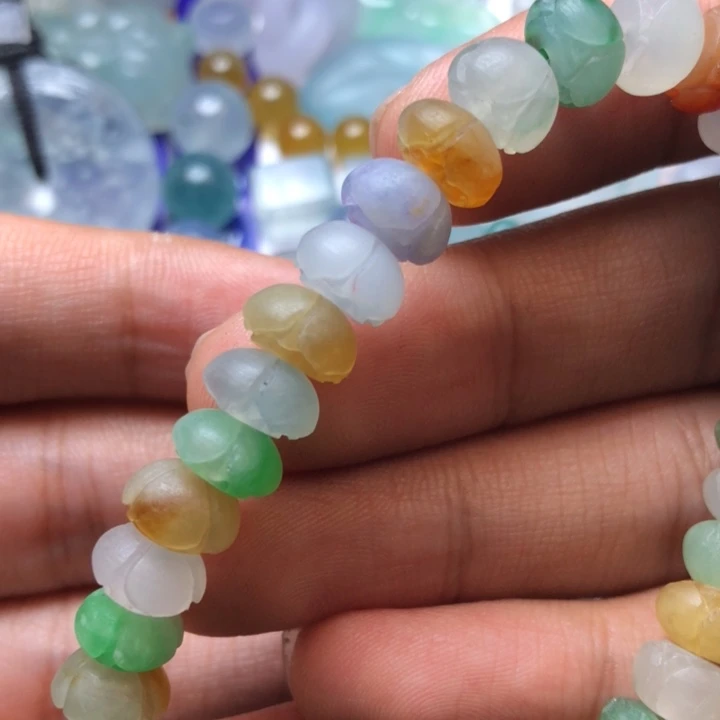 定制翡翠未镶嵌挂件