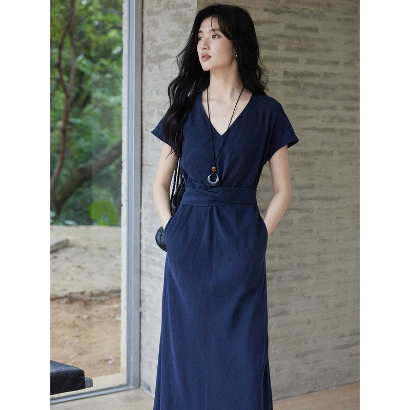 贰羊设计【思沐】高级感连衣裙女通勤茶长裙简约气质收腰裙修身显瘦