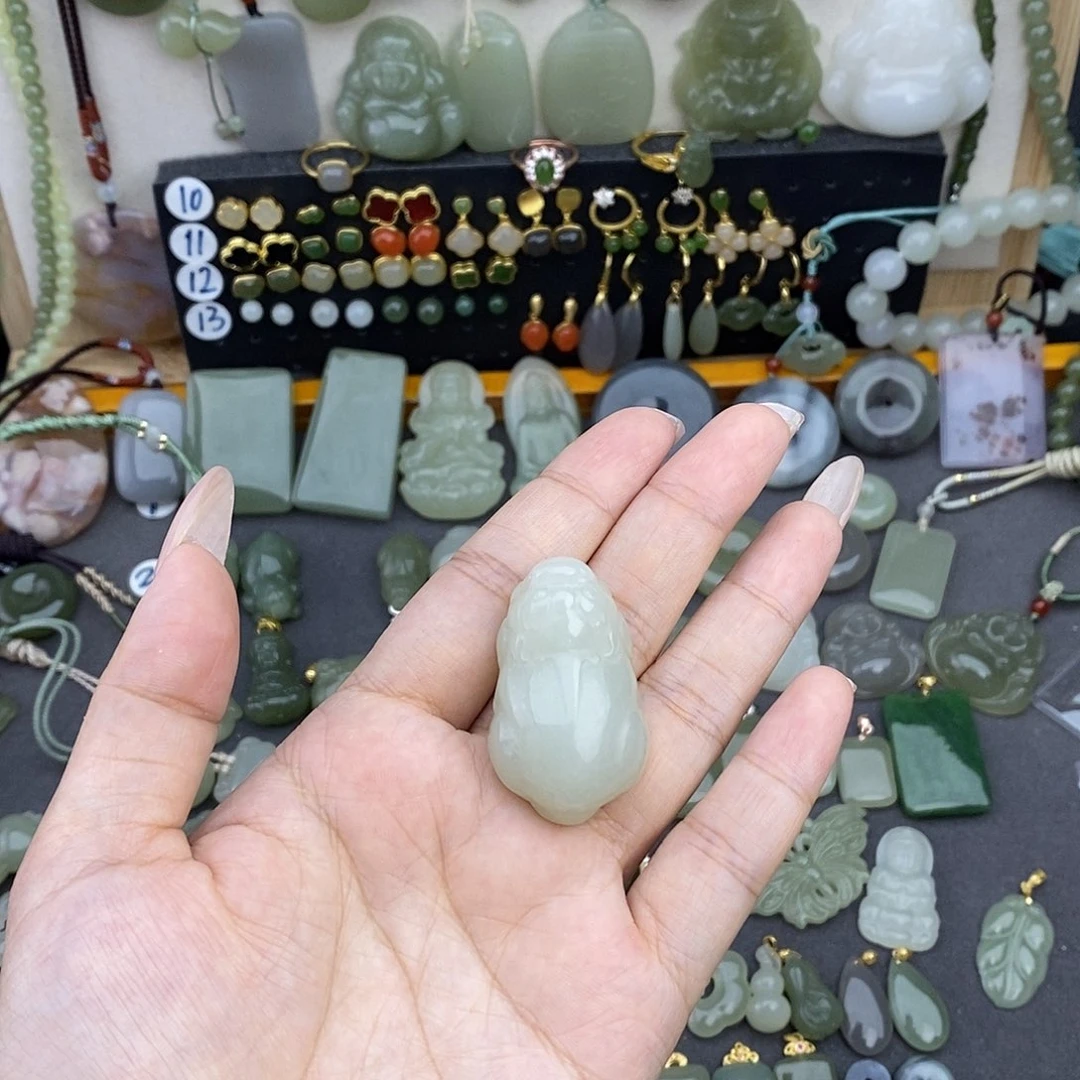 和田玉未镶嵌吊坠(不含链)