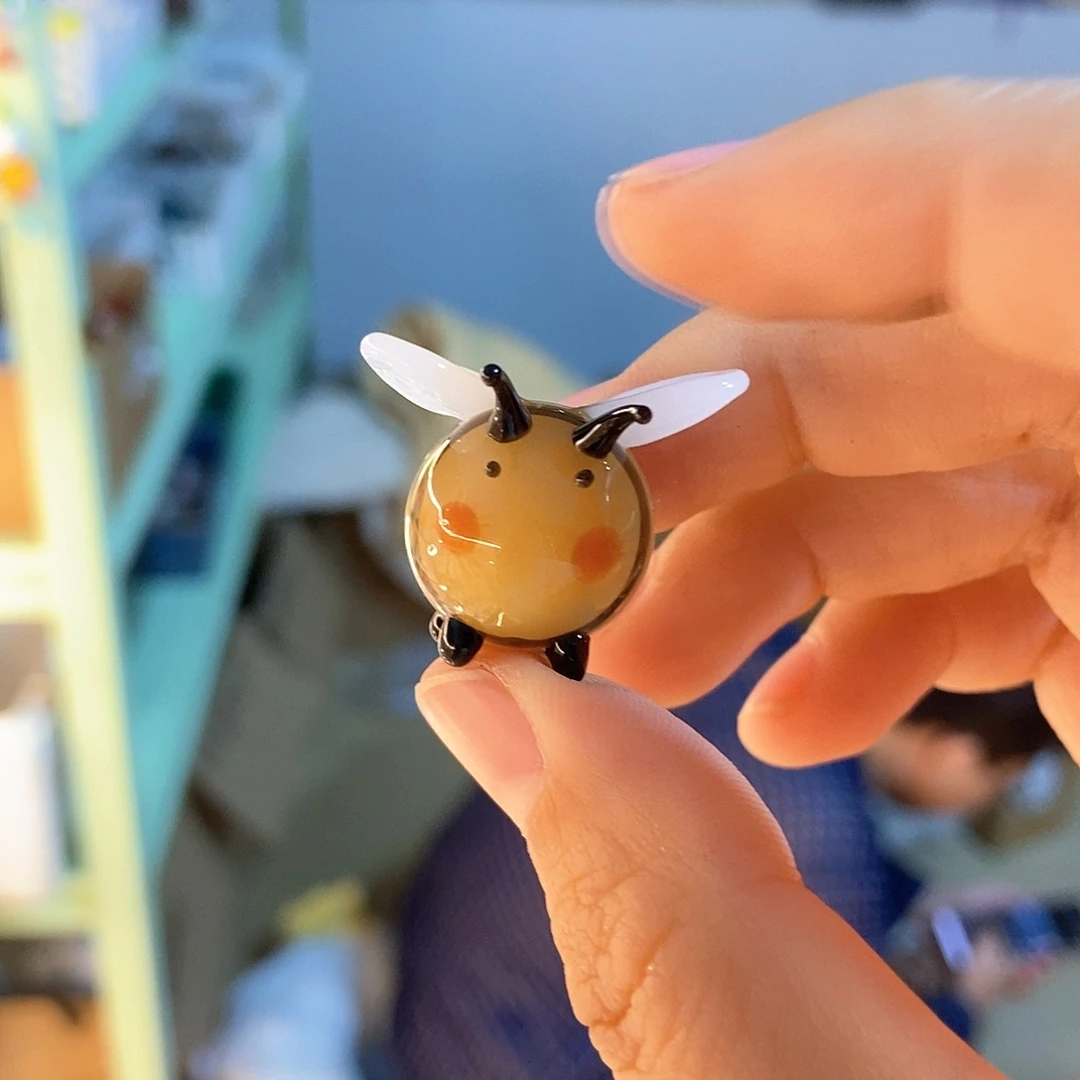 琉璃手工艺品蜡笔小新