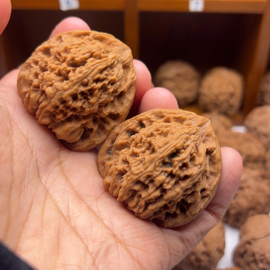 文玩核桃吊坠42尺南疆全品