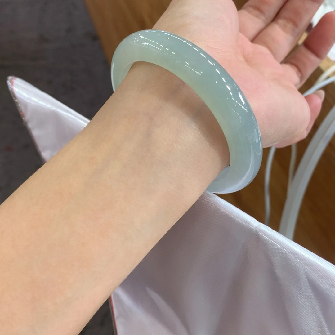 翡翠未镶嵌手镯天然Ａ货翡翠57/58