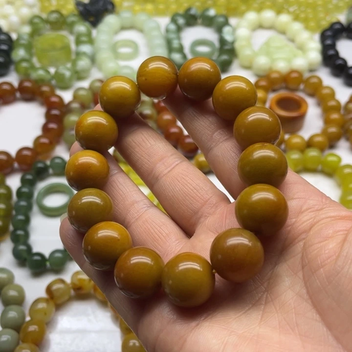 蛇纹石玉手串未镶嵌