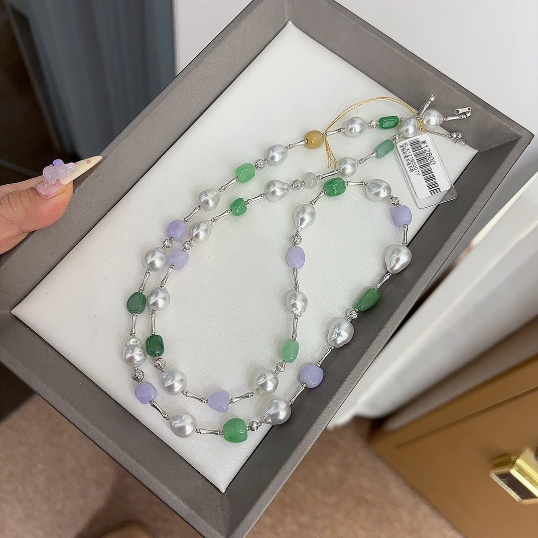 百搭多戴澳白翡翠毛衣链 18k镶嵌