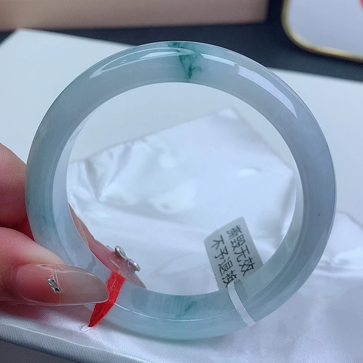 翡翠手镯未镶嵌58.7圈口