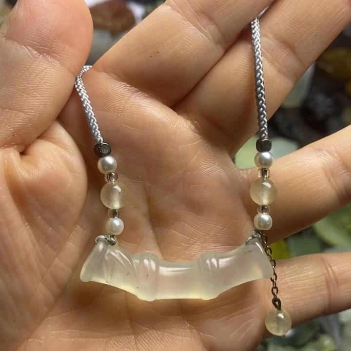 合金蛇纹石玉颈饰