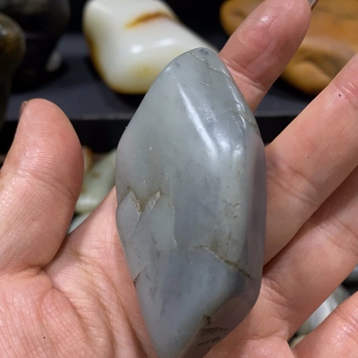 颈饰未镶嵌和田玉（糖玉）