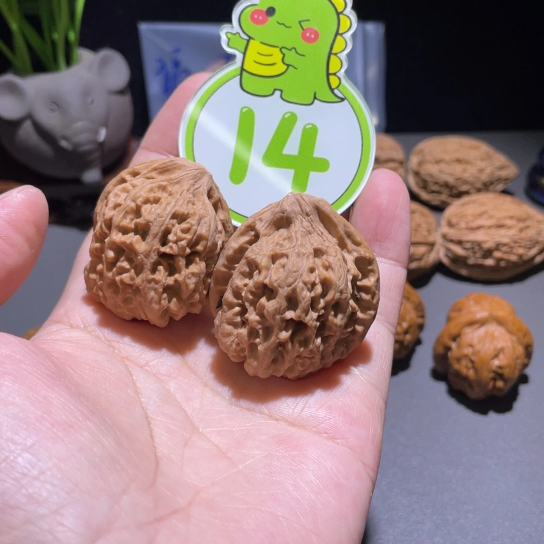 吊坠文玩核桃异型