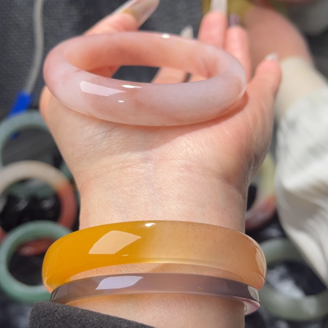 海***娘石英质玉（金丝玉）未镶嵌手镯