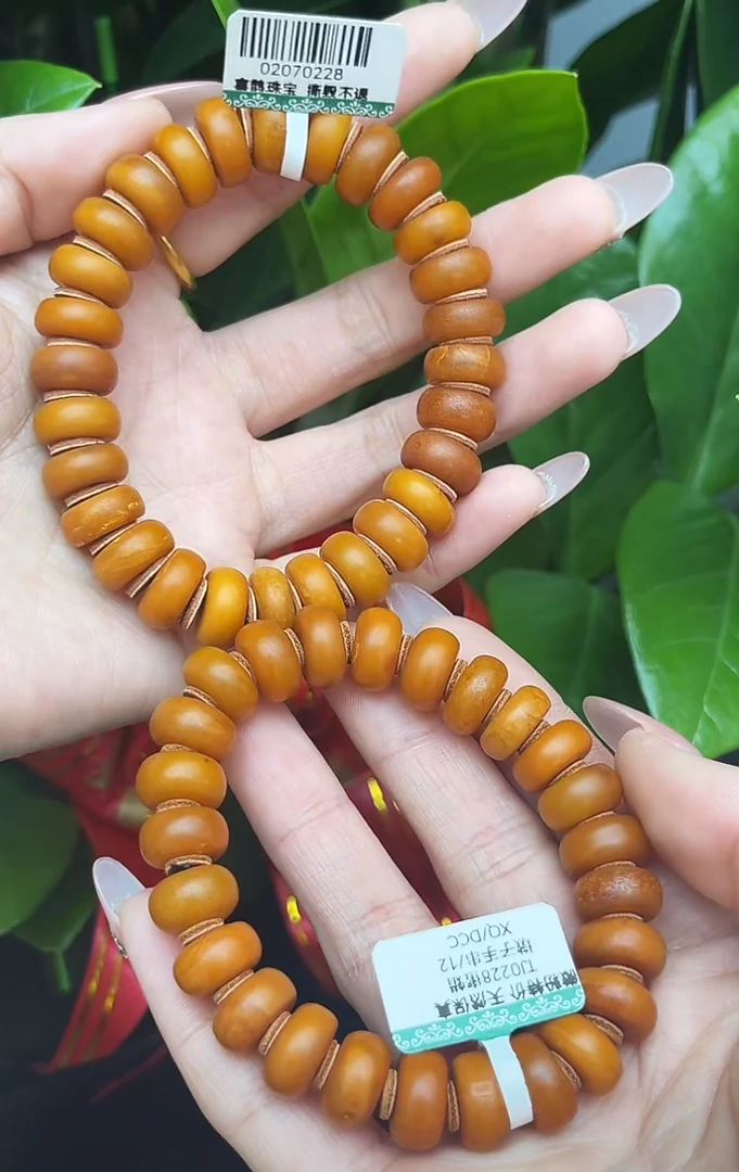 【喜鹊珠宝】12mm天然琥珀蜜蜡老蜡带隔片手串（多样性发其一）