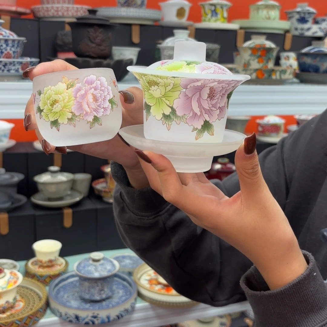 悬停车辆在停盘的