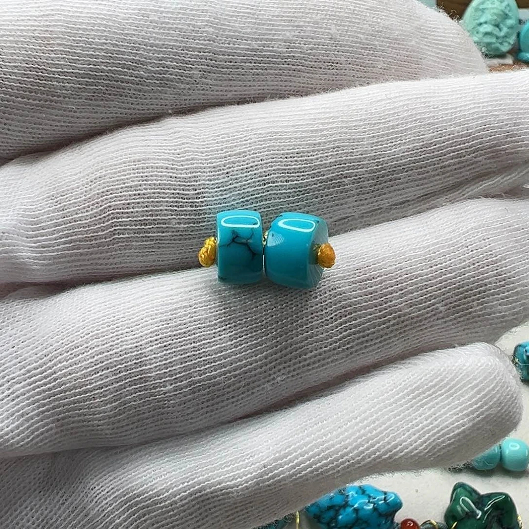 绿松石配饰未镶嵌