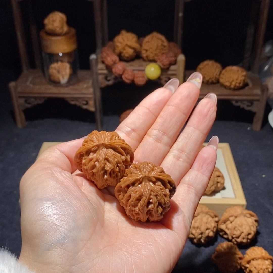 ****S文玩核桃吊坠苹果35