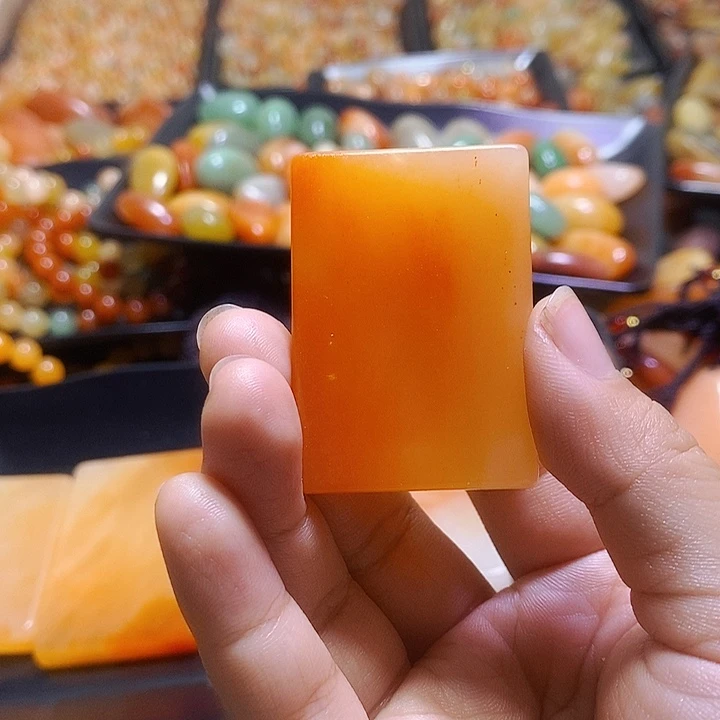 吥***惪新疆金丝玉吊坠项链