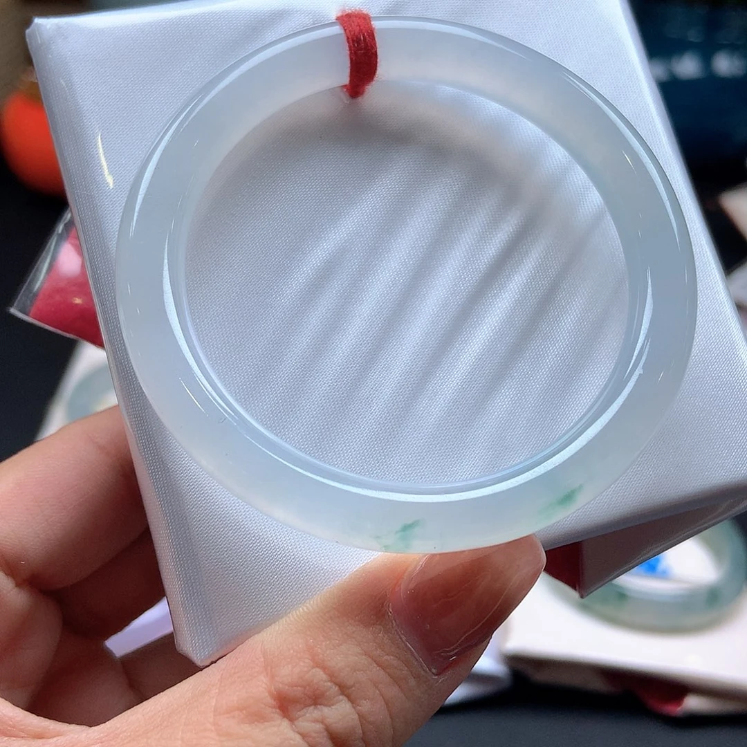 翡翠未镶嵌手镯17号完美闭眼入