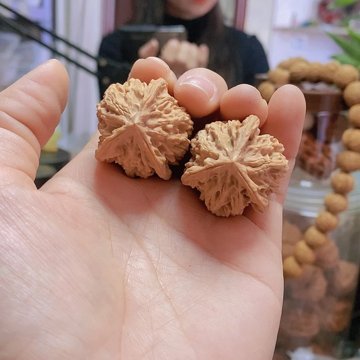 【闪购商品】文玩核桃把件33.5盘山三棱