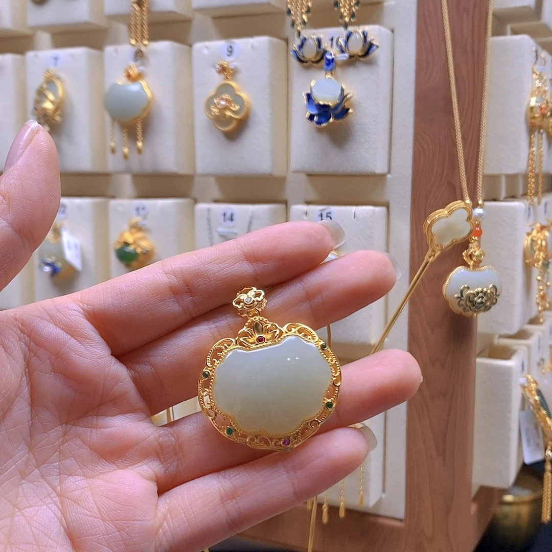 和田玉银S925镶嵌颈饰