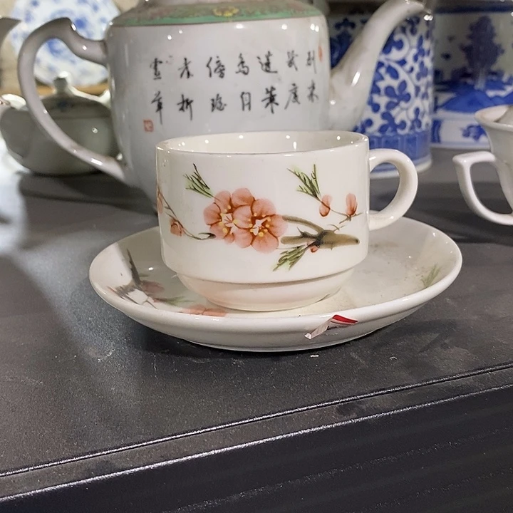 摆件景德镇瓷器研究开发基地副总经理等