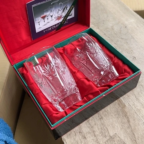 精品瓷器。