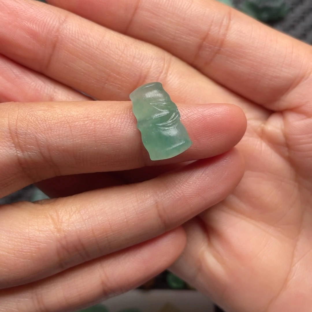 定制翡翠未镶嵌毛货