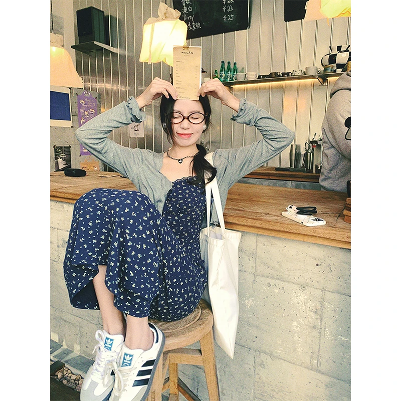 曾小咸茶歇法式蓝色碎花吊带连衣裙Z251SSR0946