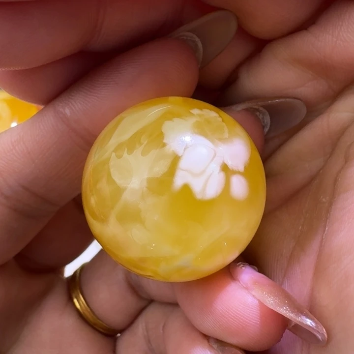 琥珀未镶嵌裸石28.3m   假一罚十