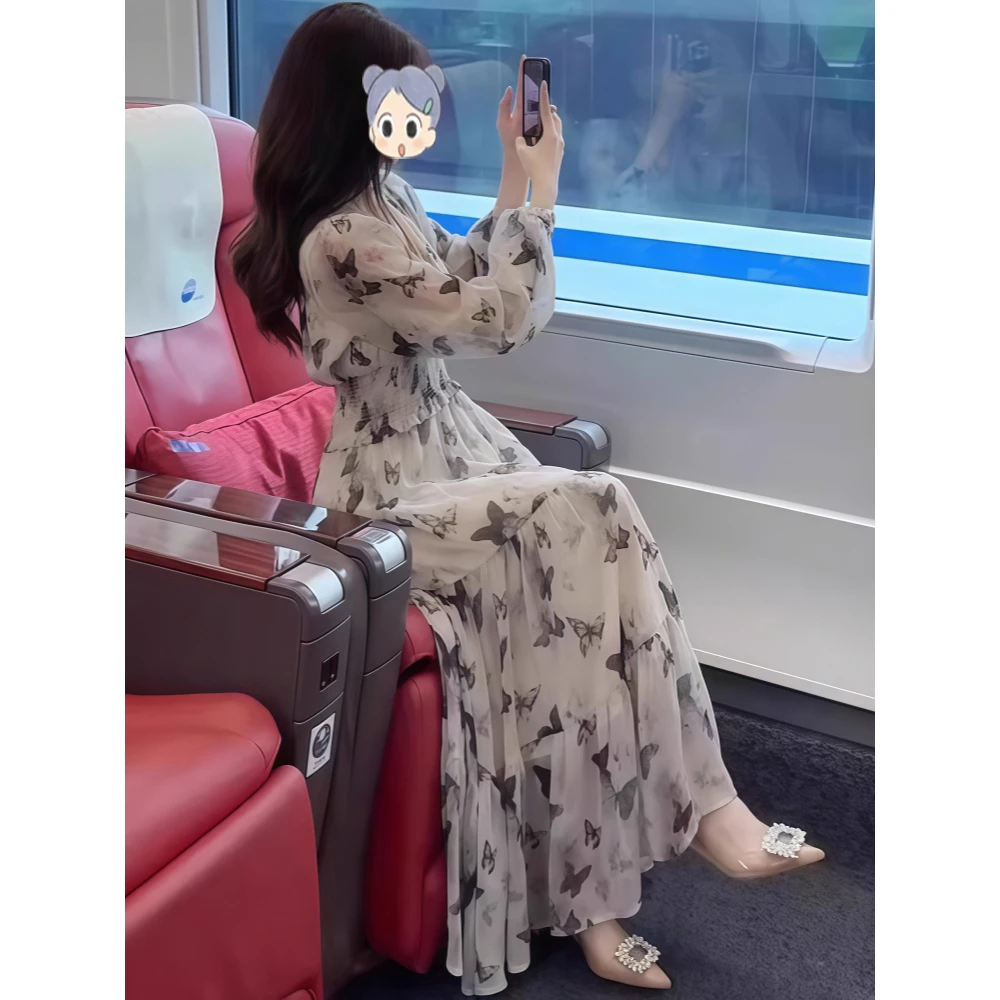 蝴蝶碎花连衣裙女夏2025新款法式V领气质印花长袖收腰显瘦长裙子