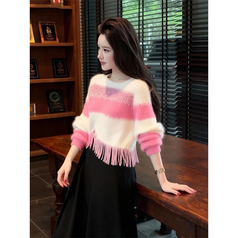 韩系秋冬装撞色毛衣女爆款2025新款轻熟风V领针织衫独特流苏上衣
