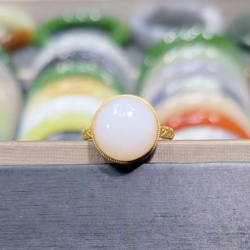 和田玉新疆白玉戒指18k金镶嵌