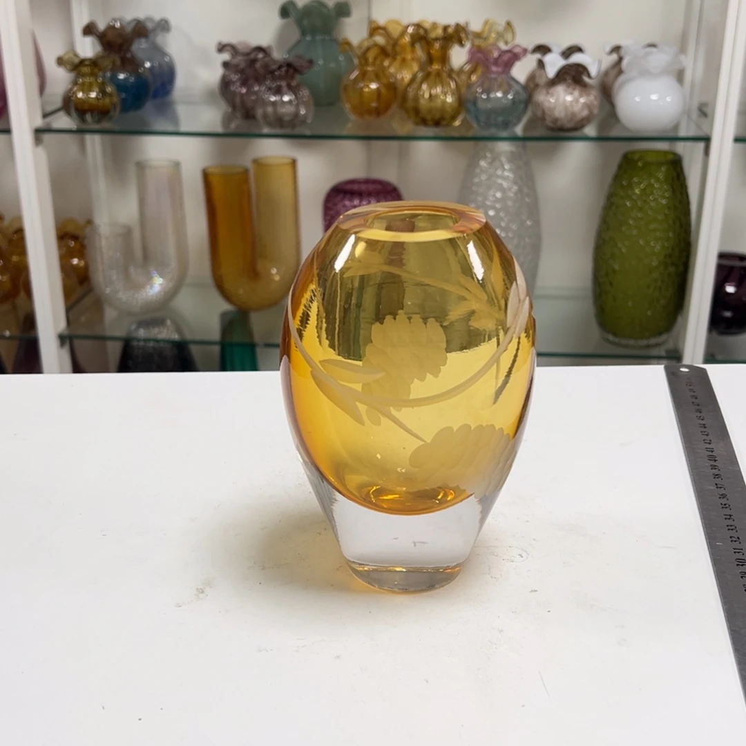 琥珀色厚壁花瓶刻磨高度18