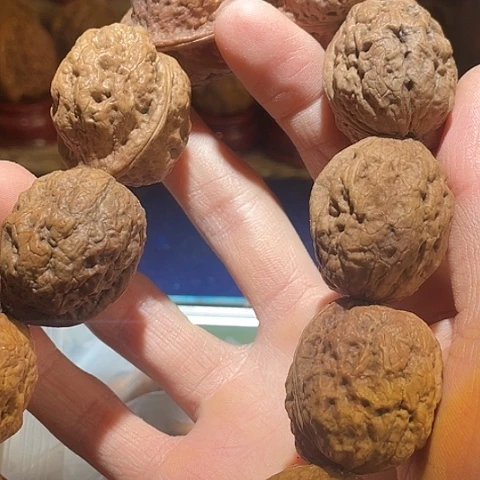 文玩核桃手串盘龙疙瘩包12粒带彩32