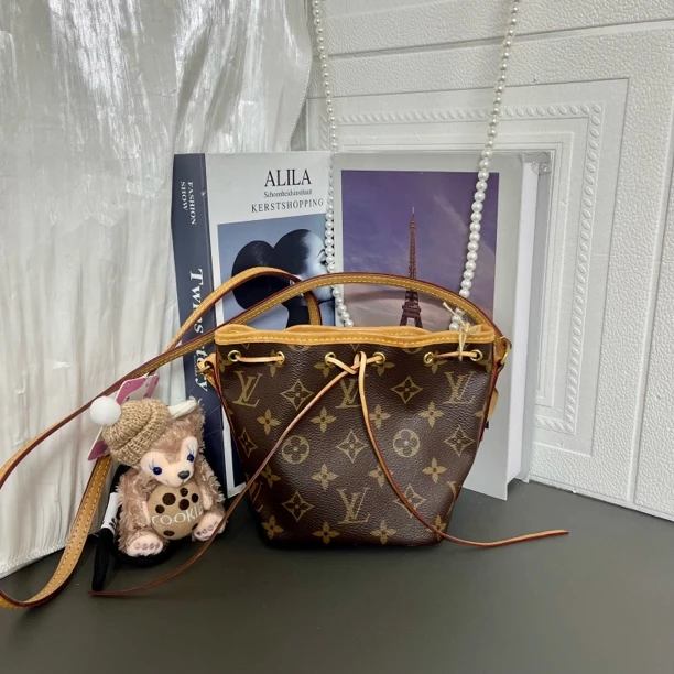 95新 LouisVuitton/路易威登 95新 老花nano noe小水桶
