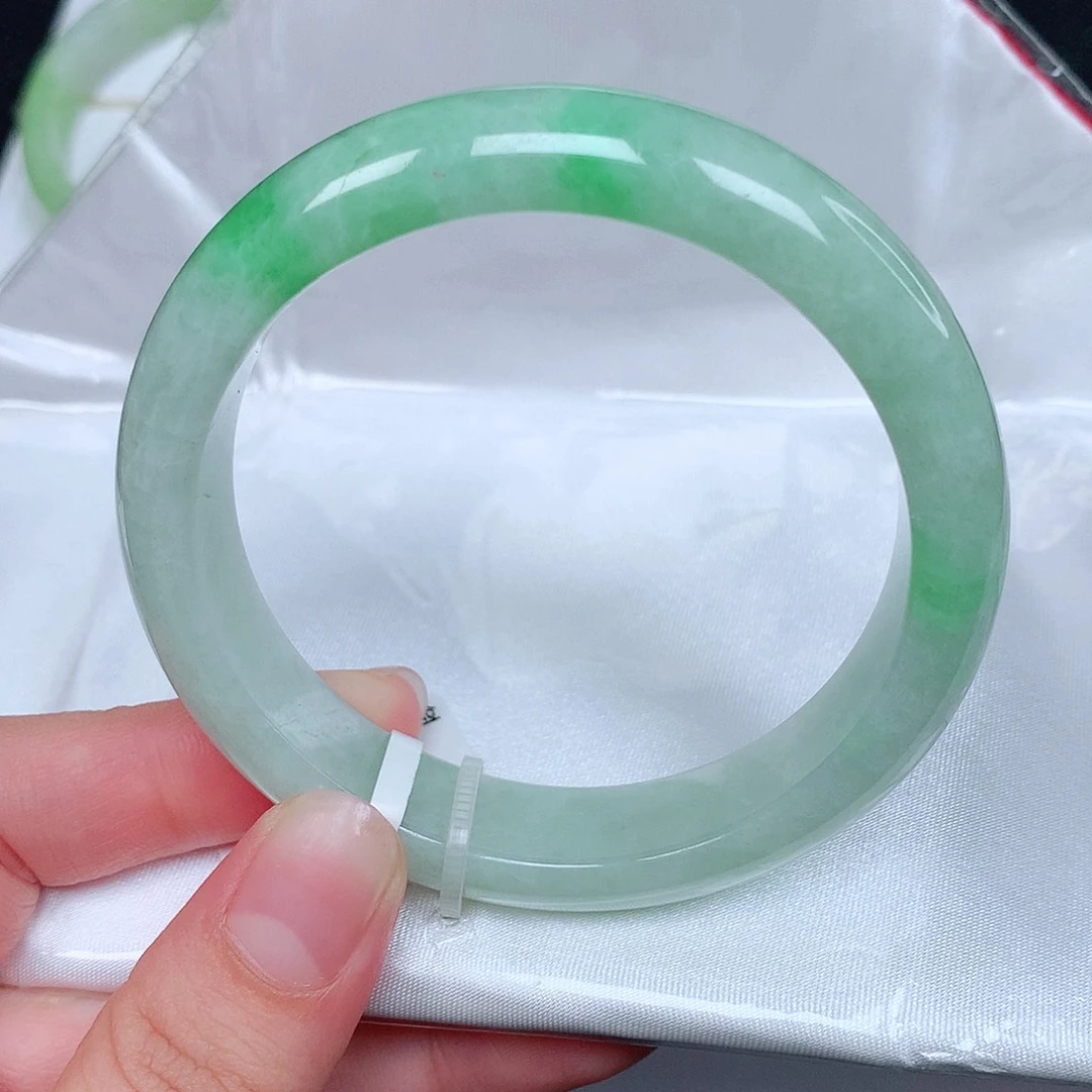 翡翠未镶嵌手镯正圈54