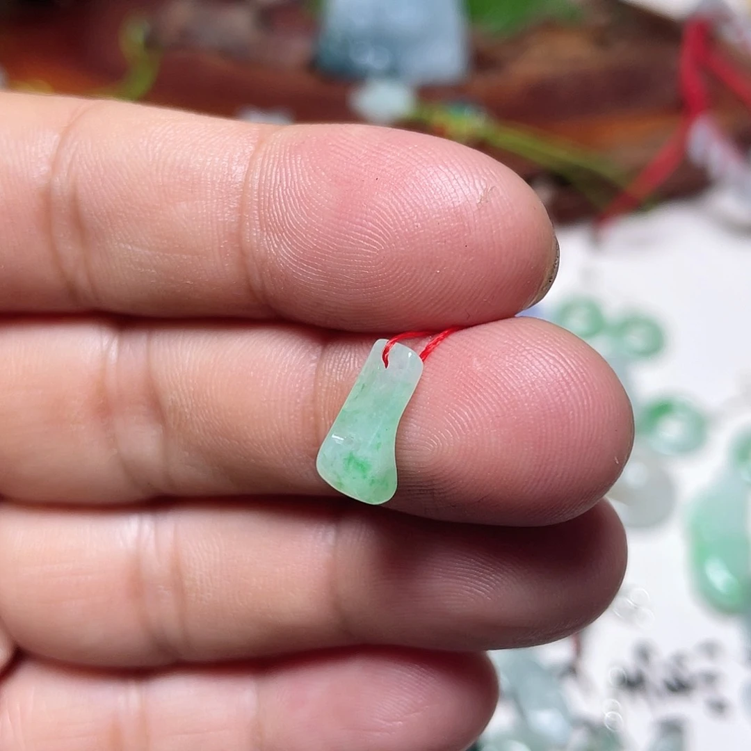 颈饰未镶嵌翡翠口哨