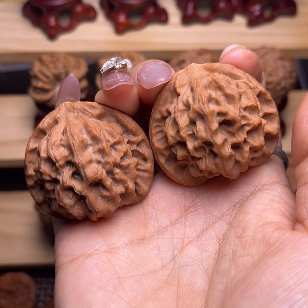 文玩核桃吊坠龙鳞