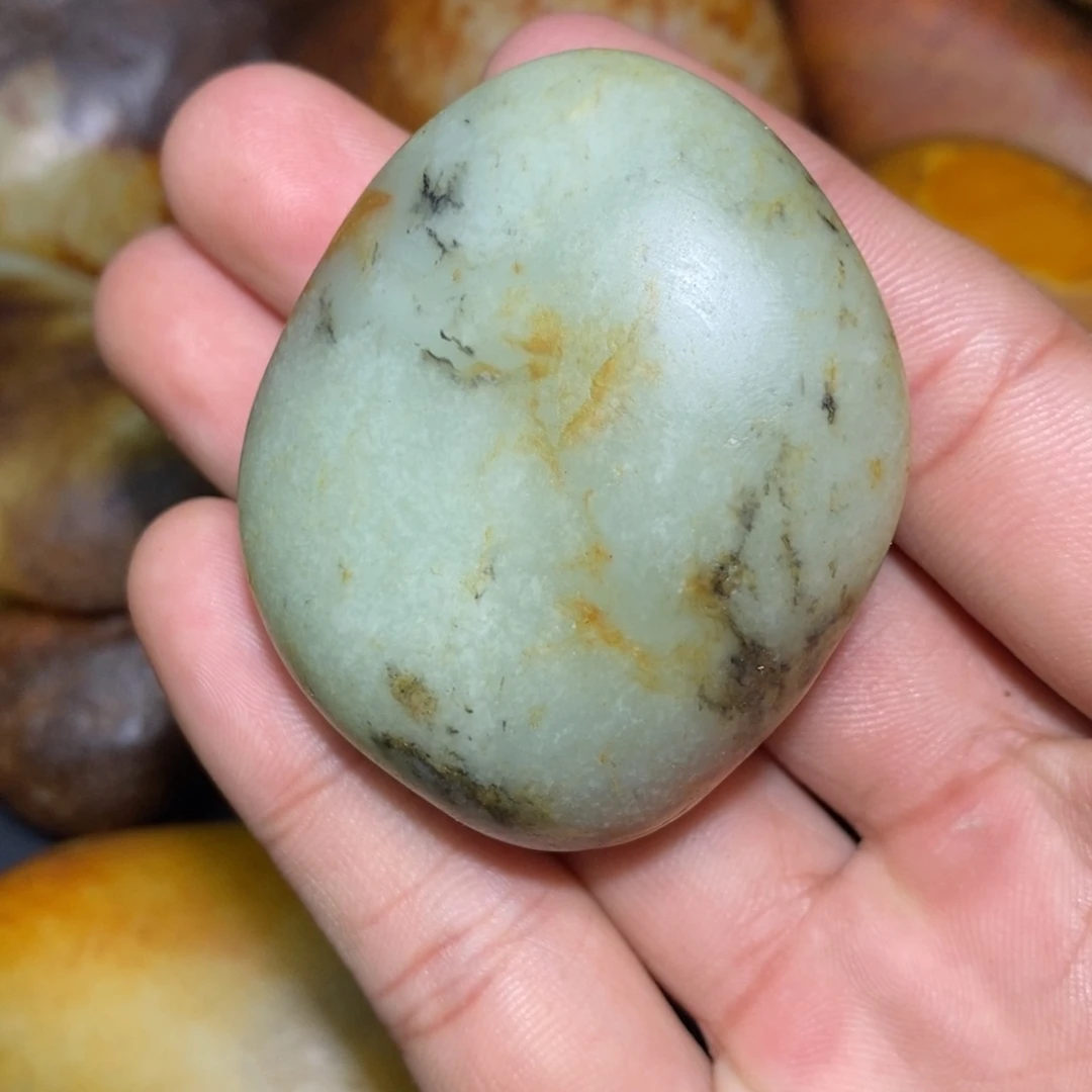 和田玉未镶嵌珠宝奇石