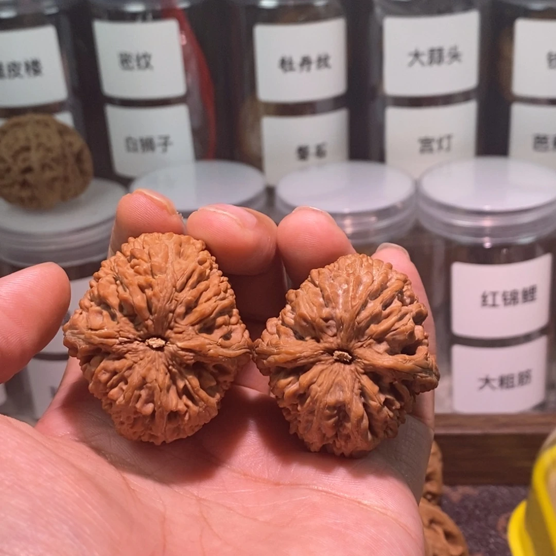 B***N文玩核桃把件38蒜头