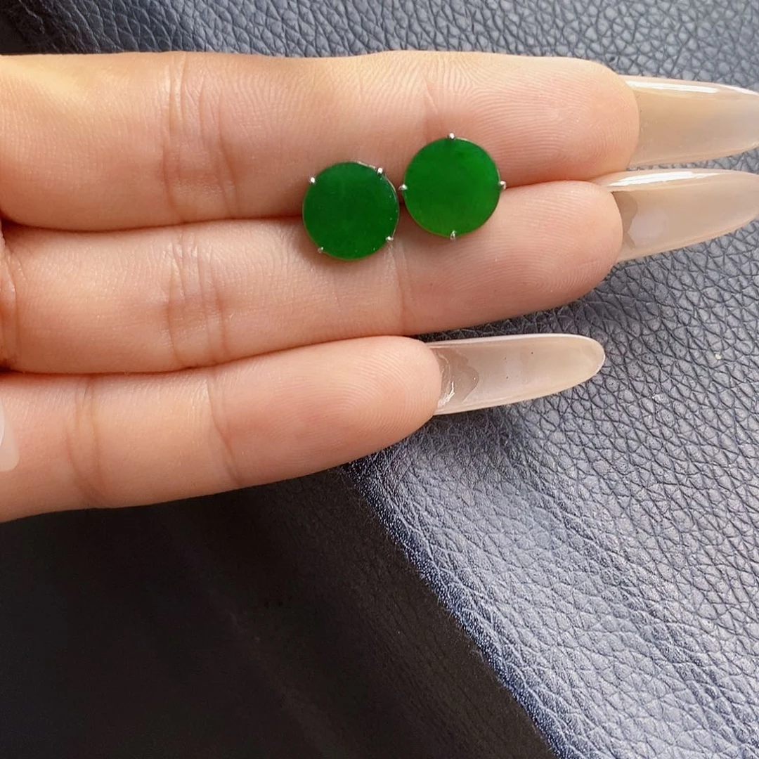 霸***妻翡翠18K金镶嵌颈饰翡翠