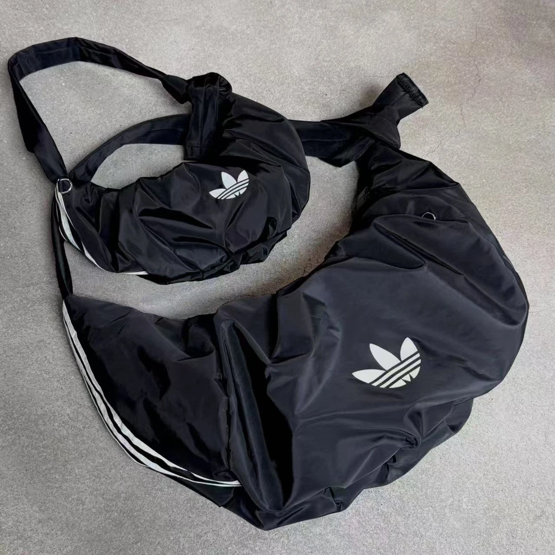 adidas三叶草时尚轻便经典云朵潮流运动斜挎单肩包 KA9271 KA9266