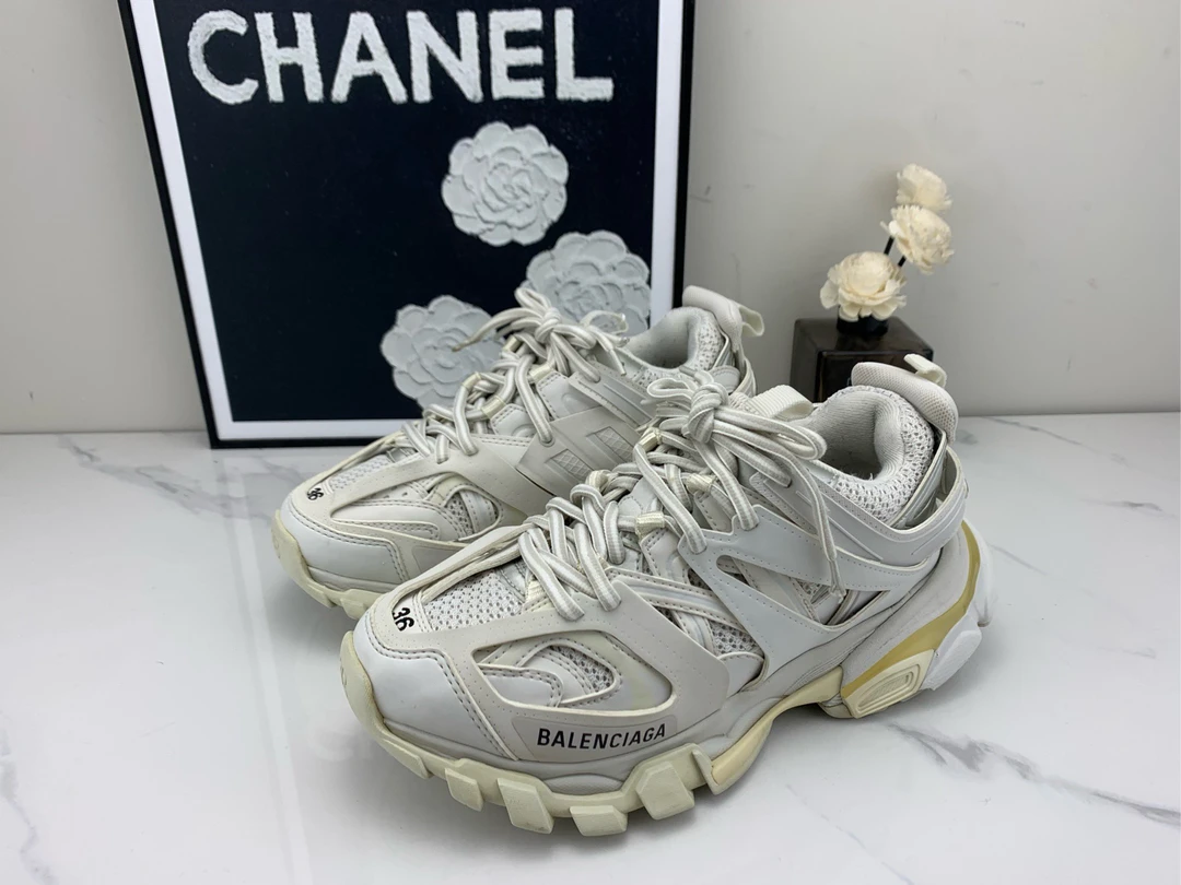 99新 Balenciaga/巴黎世家 track 纯白老爹鞋 36码 /jm00335