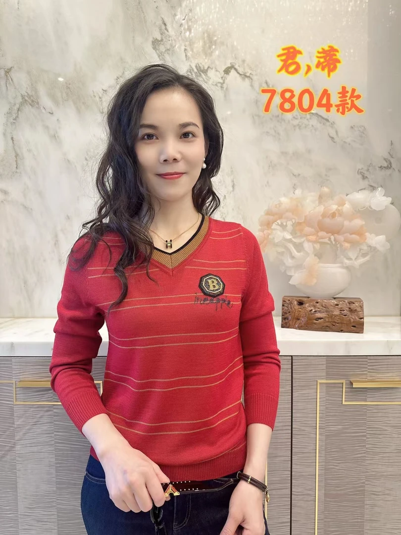 V领毛衣柔软舒适