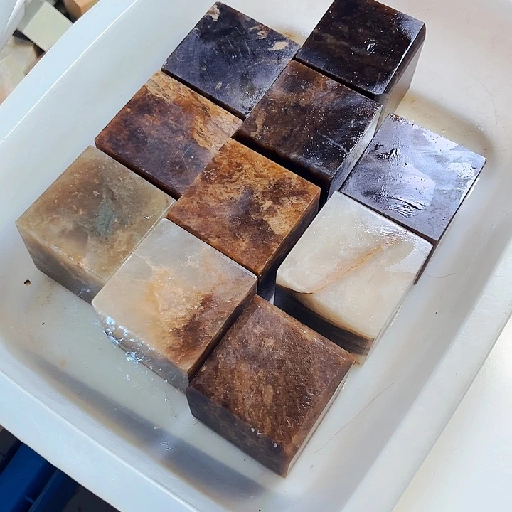 青田石印石地***。晚上给大家