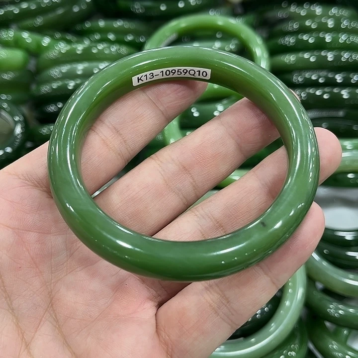 呦***爷和田玉未镶嵌手镯59.5～0