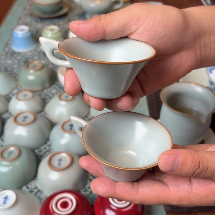 勇***。晓芳窑早期天青云耳对杯